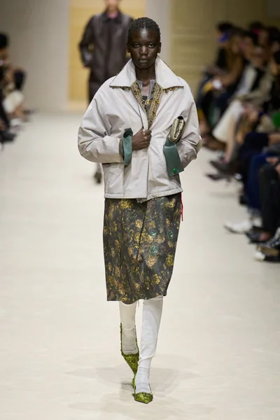 Look 5